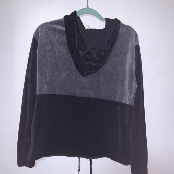 Women's New York Knicks Mitchell &Ness Black/Gray SIZE S classic Half-Zip Hoodie - Picture 6 of 6